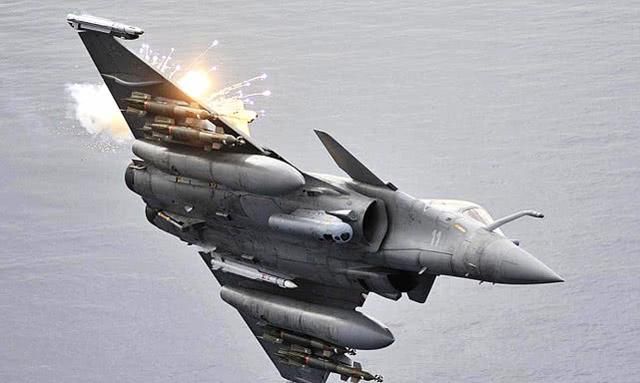 厉害了!印度引来史上最强战机,性能却与歼20有