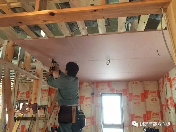 被动房采暖制冷新技术:地埋管新风系统节能建筑的建造过程分享