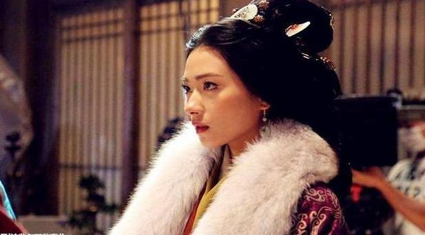 汉朝最可悲皇帝,皇后嫔妃都无法保全,最后还将