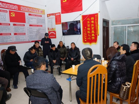 虞城:名誉村长春节回\"家乡\" 与村民共商致富经