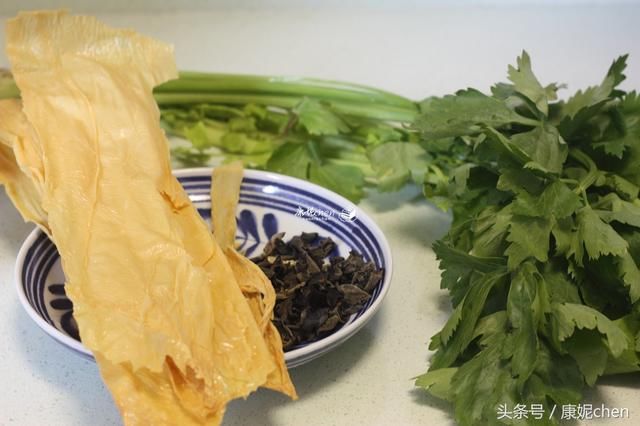 过年大鱼大肉吃腻了，这菜正好可以给肠胃大扫除，多吃预防富贵病