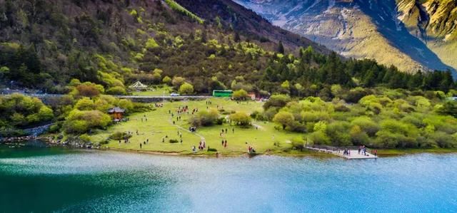 被川A大军冷落的桃源净土，堪称世界级的低调风光，自驾耍3天！