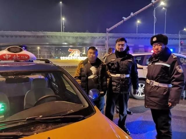 哈尔滨出租司机被乘客打