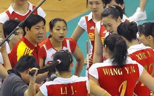 现在任中国女排主教练