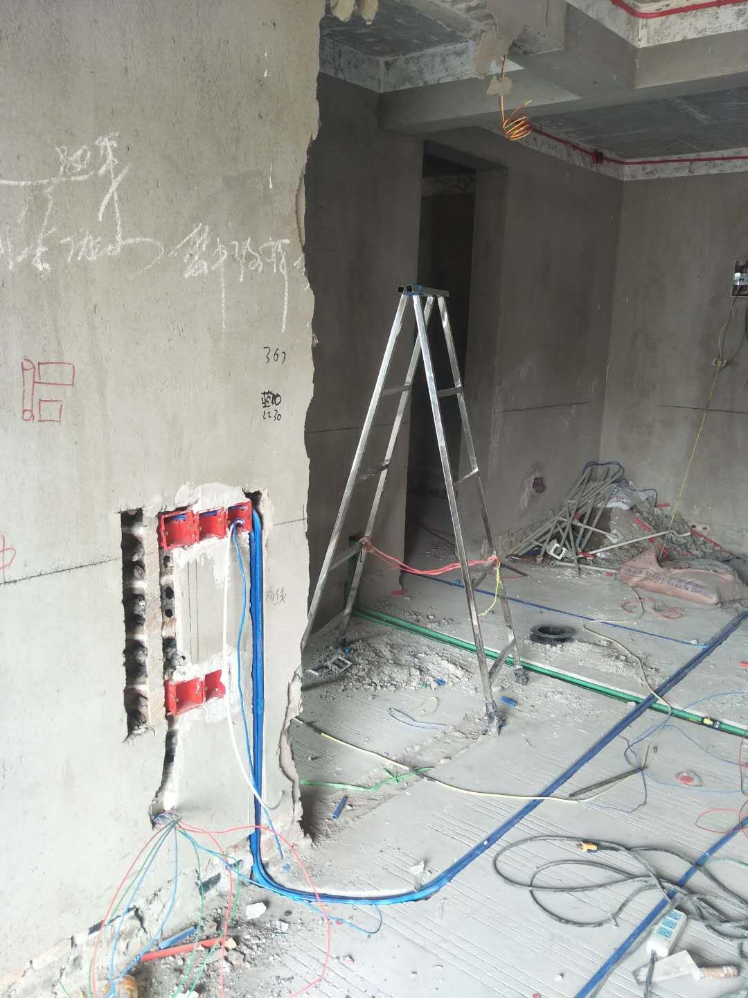 这样的水电改造,套内面积70平方全包4500价格