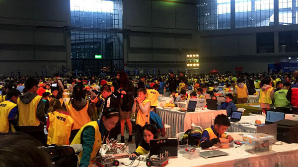 合肥市翡翠学校学生在世界机器人大赛中取得优