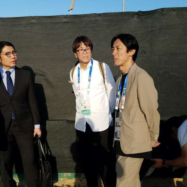 日本决赛前玩公司团建 盼颠覆哈维预言五次夺