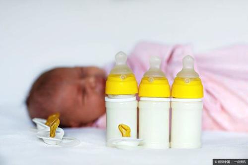 新生儿多长时间喂一次奶?什么是按需哺乳?育