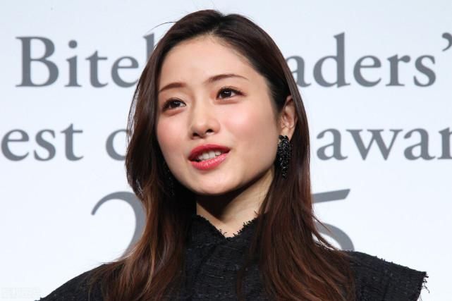 秋天的奶茶没等到，第一次失恋来了：石原里美宣布与圈外人士结婚