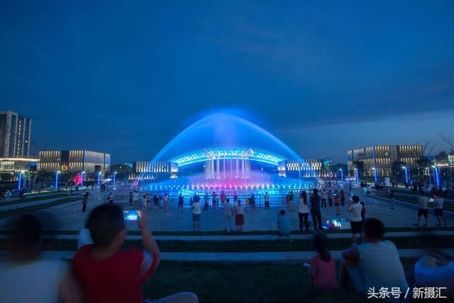 太阳能小镇惊艳亮相 成山东德州新地标