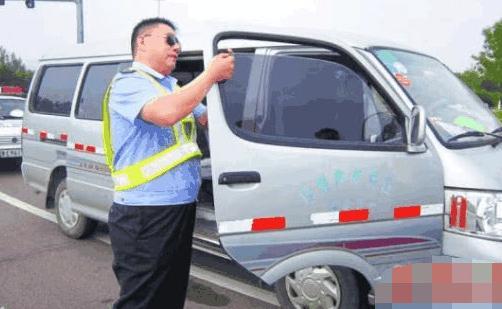 交警提醒:持C1驾照再开这类蓝牌车,12分一次扣