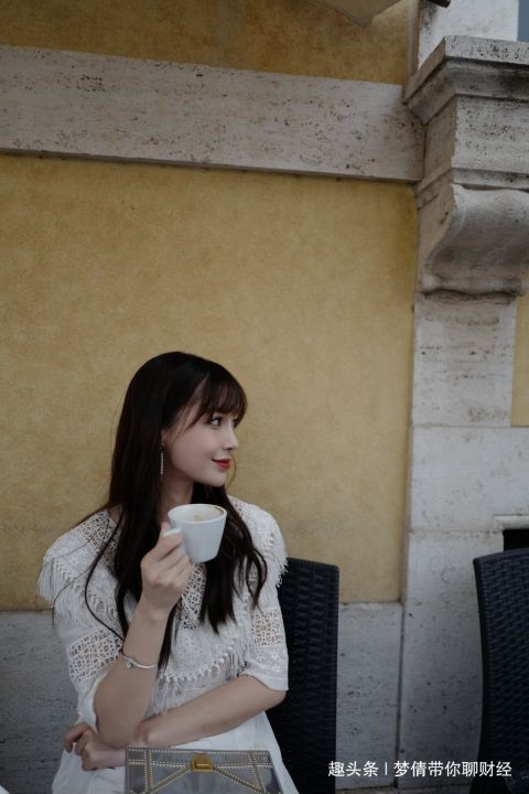 室晒baby美图贺元宵,复古柔情侧脸下巴突出好