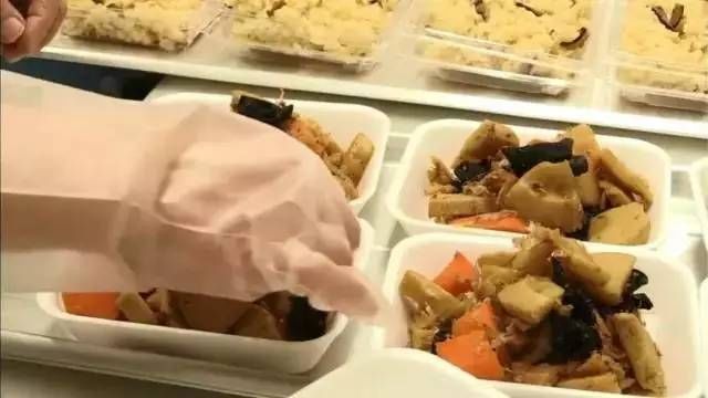 80岁老夫妻开了家神奇超市，年赚7.8亿，35年前就玩“大数据”