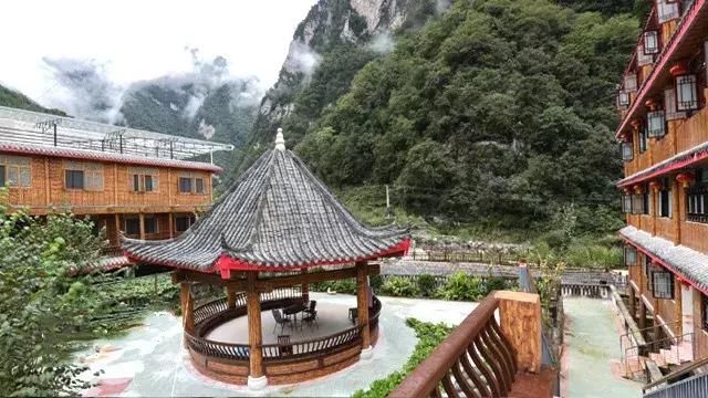 清明踏春冷门景点：看彩林、赏桂花，观峡谷，玩雪水，拒绝人挤人