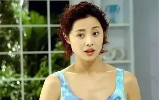 初婚嫁导演二婚又嫁导演，离婚后成女强人，今与前夫复婚生活幸福