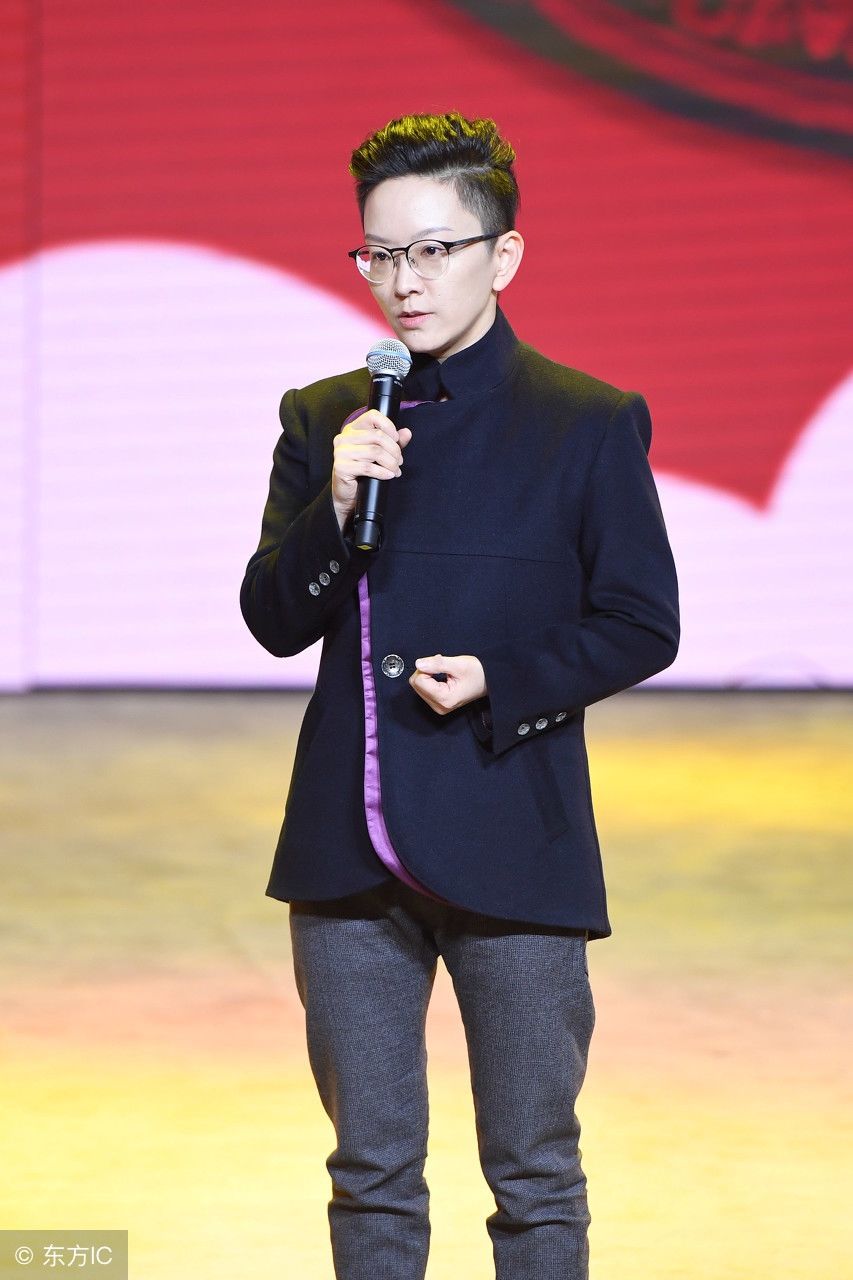 京剧女老生王佩瑜到底是怎么火起来的?