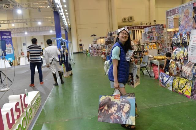 台湾女孩迷恋大陆玄幻小说,到大陆后迫不及待