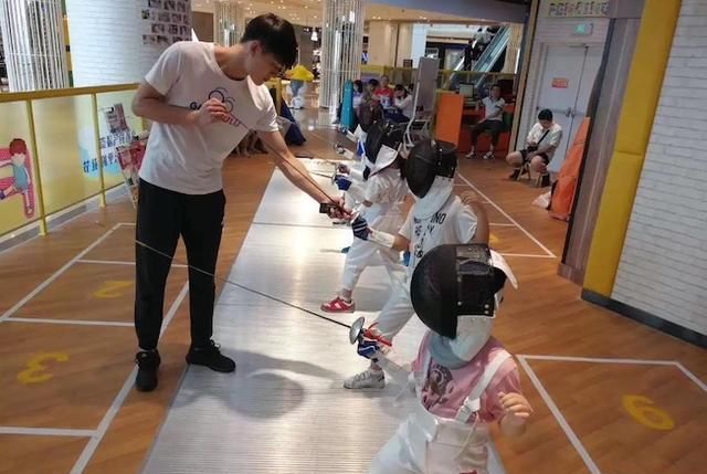 学击剑的费用一般多少