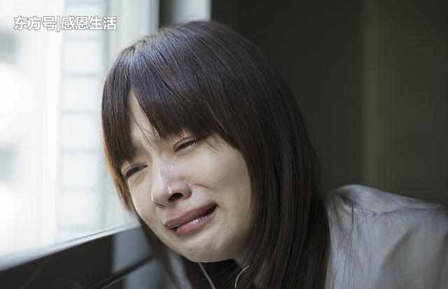和前夫离婚被迫净身出户,五年后要买房,查询卡余额我泪如泉涌!