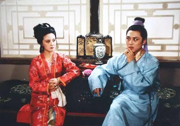 夫妻之间的关系,是世上最亲近的,也是最遥远的