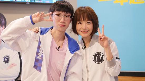 《鲁豫有约一日行》揭秘iG战队训练日常