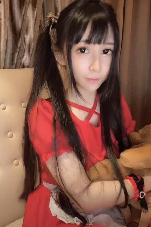 知道蔡萝莉谎报年龄，但没想到谎报12岁！小萝莉秒变阿姨！