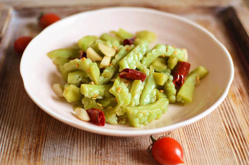 想要苦瓜不苦,掌握这几个小窍门,瞬间变成下饭