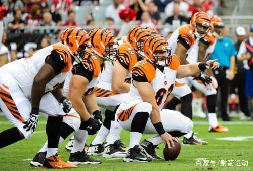 体育:2019年NFL模拟选秀:美洲虎终于从Blake