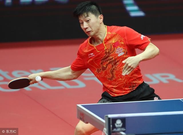 学习乒乓球时可根据自己的喜好和特点,选择其