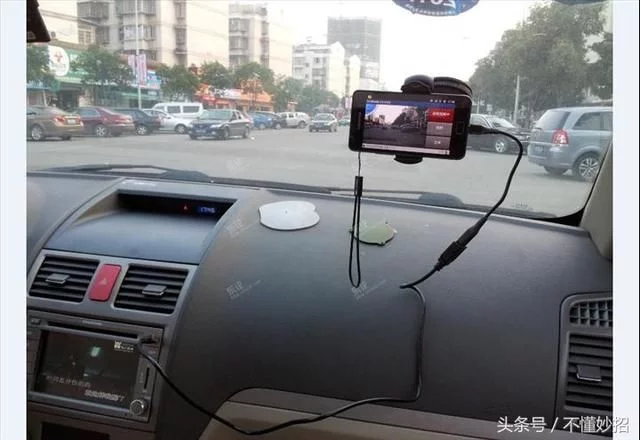 旧手机变废为宝,只需要这样简单的操作就可以变成行车记录仪了