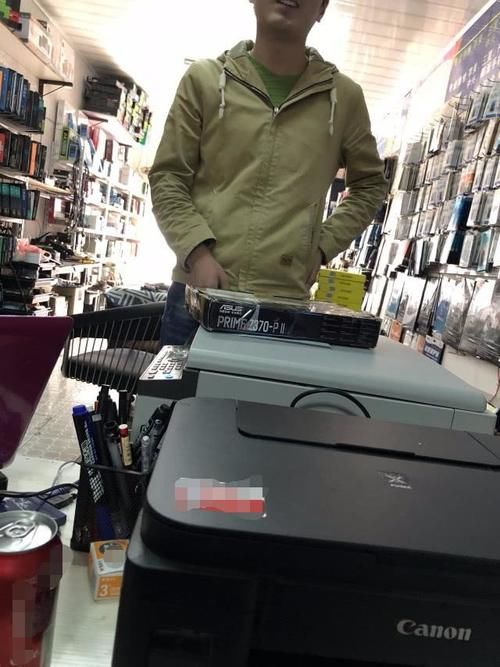 电脑换主板多少钱