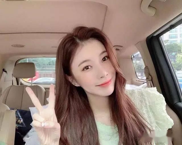 与少时泰妍为同期练习生，SM选秀外貌一位，她后悔当初的决定！
