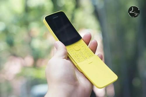 诺基亚出新「蕉」,复刻版 8110 4G 手机评测