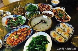 过年跟老公回老家，吃饭时婆婆夹一块肉给我，我把碗砸了