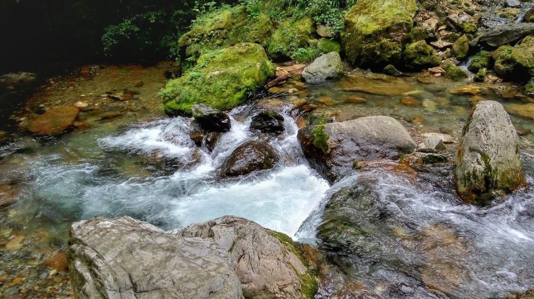 中国湖北居然隐藏了一个旷世仙境 让外国人都为它折服