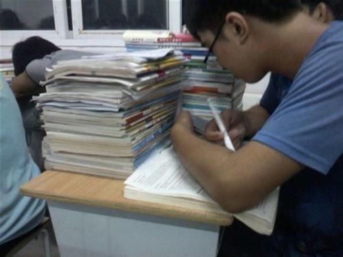 高中生:放下手机才能拿的起梦想!准高三想远离