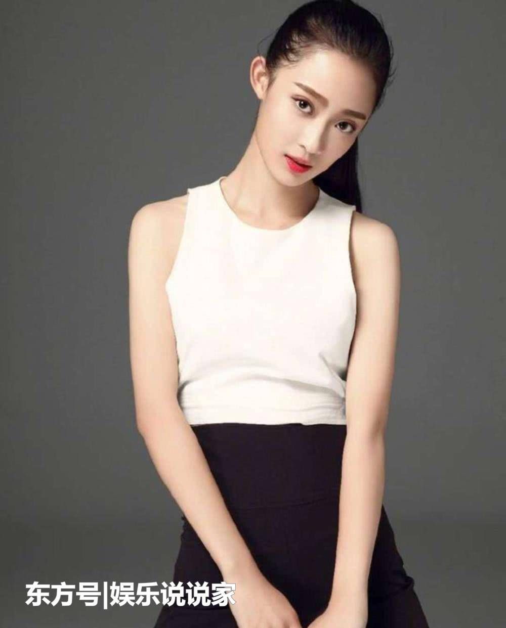 她是《余罪》里张一山的初恋,现实中却是氧气美女