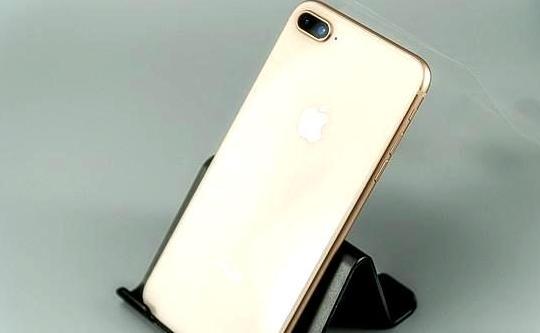 iPhone8plus与小米8哪款手机更值得拥有?看看