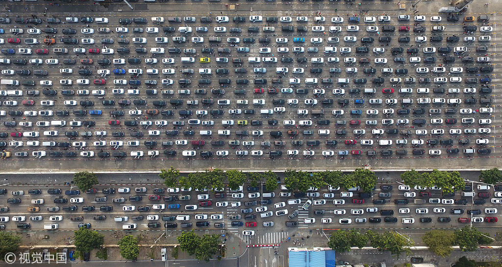 海口秀英港、新海港、南港因大雾停航，滞留车辆超过1万辆