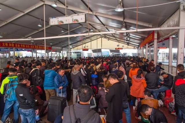 秒掉20万人就挤爆的深圳北站！！！广州火车站，是检验春运效率的