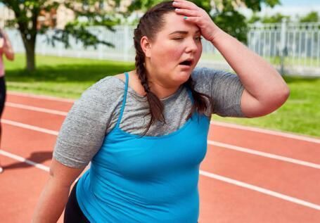 胖子为什么不要选择从跑步开始减肥,可能会造成膝盖损伤?_【快资讯】