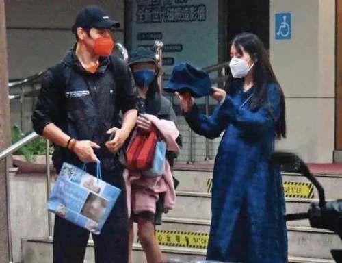 郭碧婷产子细节曝光: 医院简陋宝宝物品敷衍，生产中向太根本不在