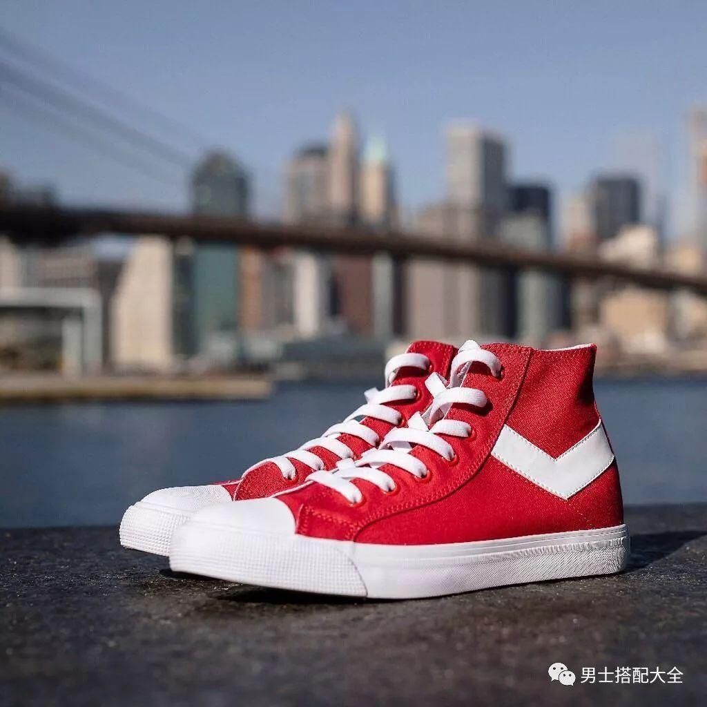 夏天不知道穿什么鞋?4大经典品牌帆布鞋依然