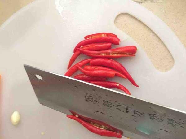 老奶奶腌制的白萝卜比肉都好吃,酸甜脆特别爽口,40年经验分享