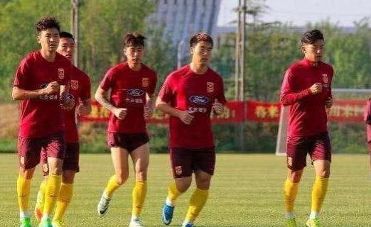 鲁能映射国足现状!懒散+不求上进!高开低走的