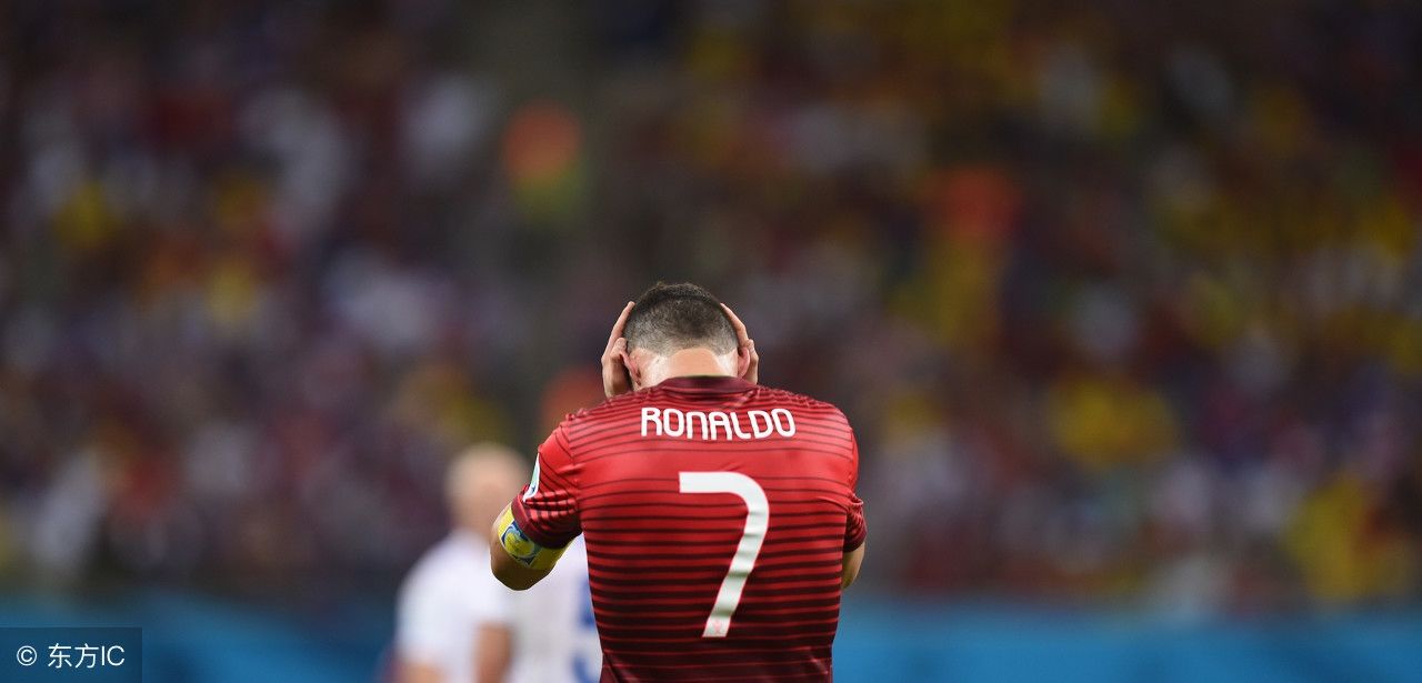 他叫C罗,父亲曾是花匠母亲是清洁工,如今他身