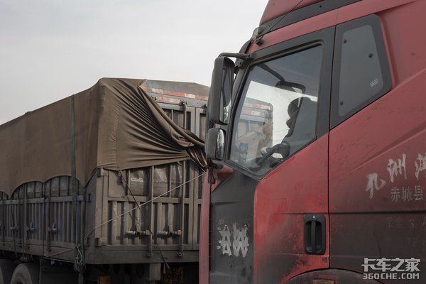 广州成都出新规:一辆车只绑三个驾照?