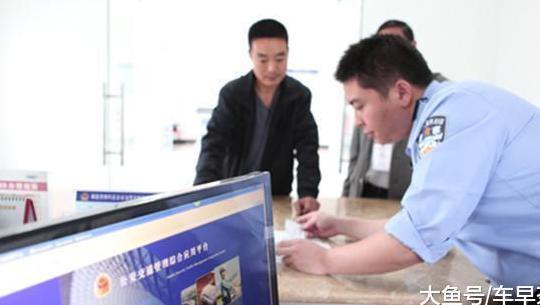 发生交通事故, 对方全责却一直扯皮不赔钱, 我们