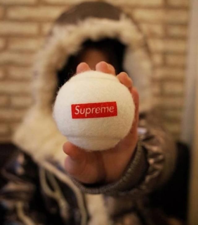 5秒售罄?直击supreme 2018 春夏系列第二波新品伦敦发售现场