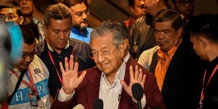 马哈蒂尔今天就想就任大马新总理 现总理有话